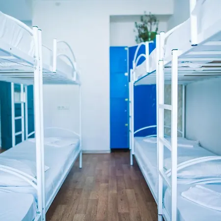 N1 Hostel *