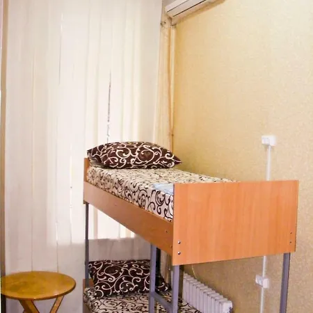 N1 Hostel *